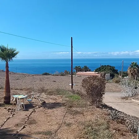 Hostel The Tree House Surf Camp Costa Adeje (Tenerife)