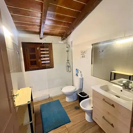 Hostel The Tree House Surf Camp