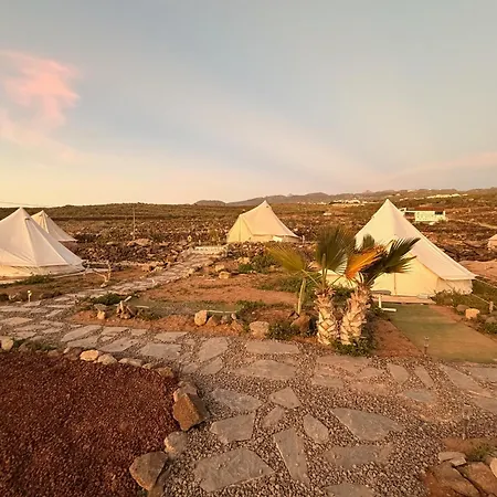 Hostel The Tree House Surf Camp