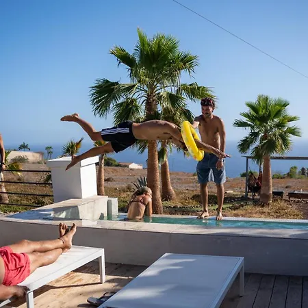 The Tree House Surf Camp Hostel Costa Adeje (Tenerife)