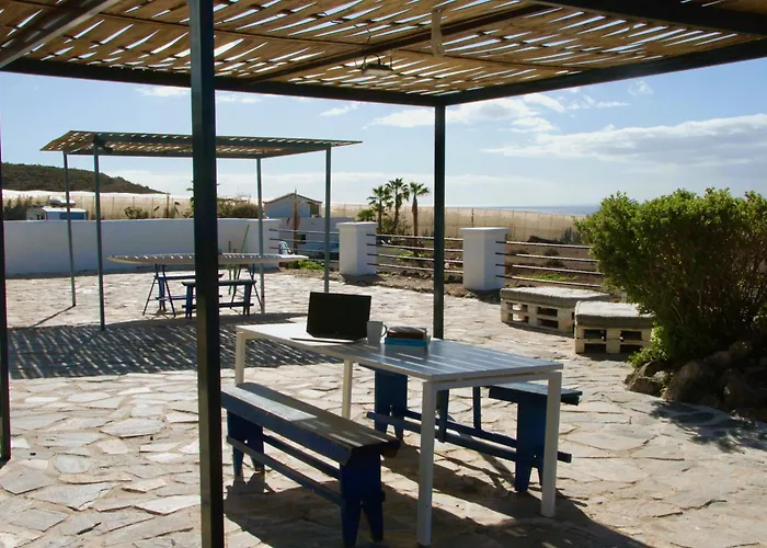 The Tree House Surf Camp Hostal