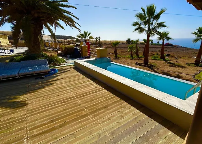 The Tree House Surf Camp Hostal Costa Adeje (Tenerife)