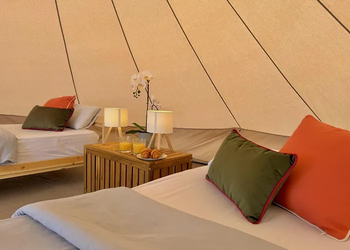 Hostel The Tree House Surf Camp *